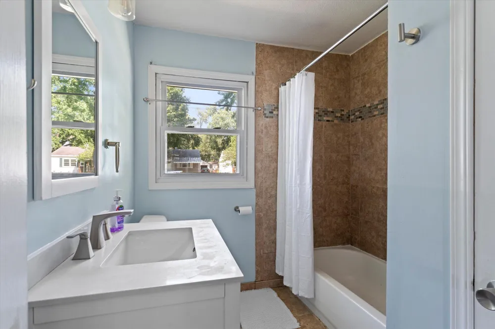 1822 Sycamore Street Niles, MI 49120