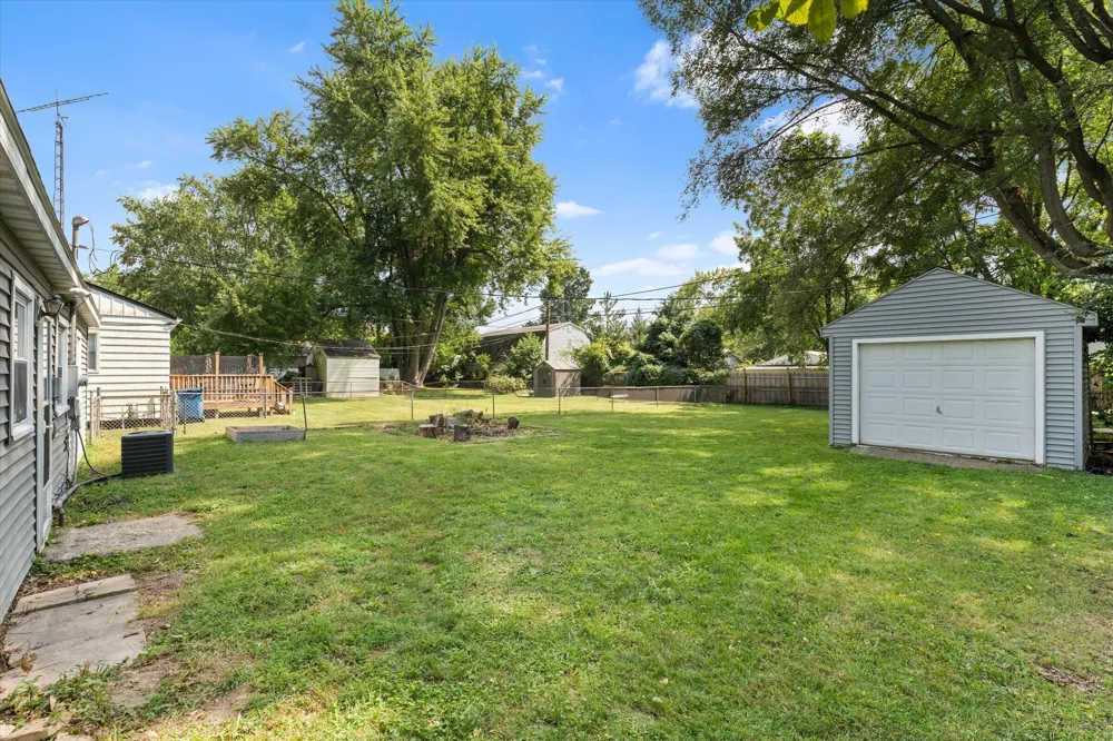 1822 Sycamore Street Niles, MI 49120