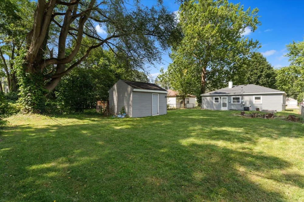 1822 Sycamore Street Niles, MI 49120