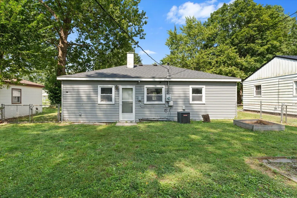 1822 Sycamore Street Niles, MI 49120