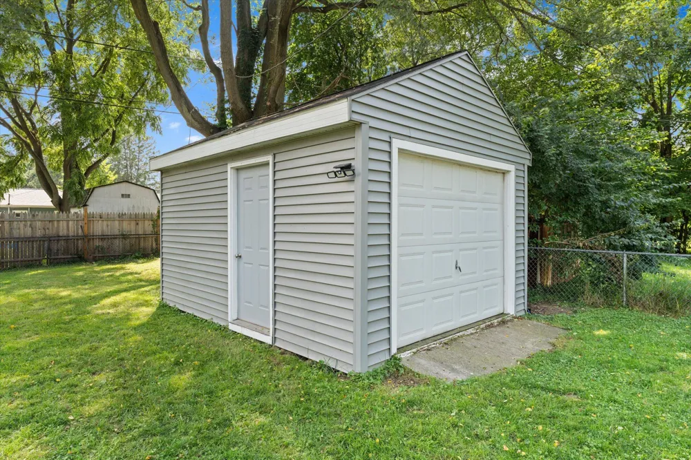 1822 Sycamore Street Niles, MI 49120