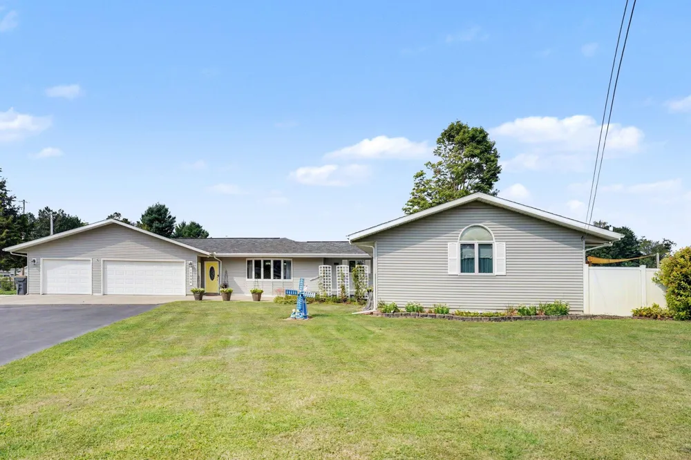 12996 Bayview Drive Vicksburg, MI 49097