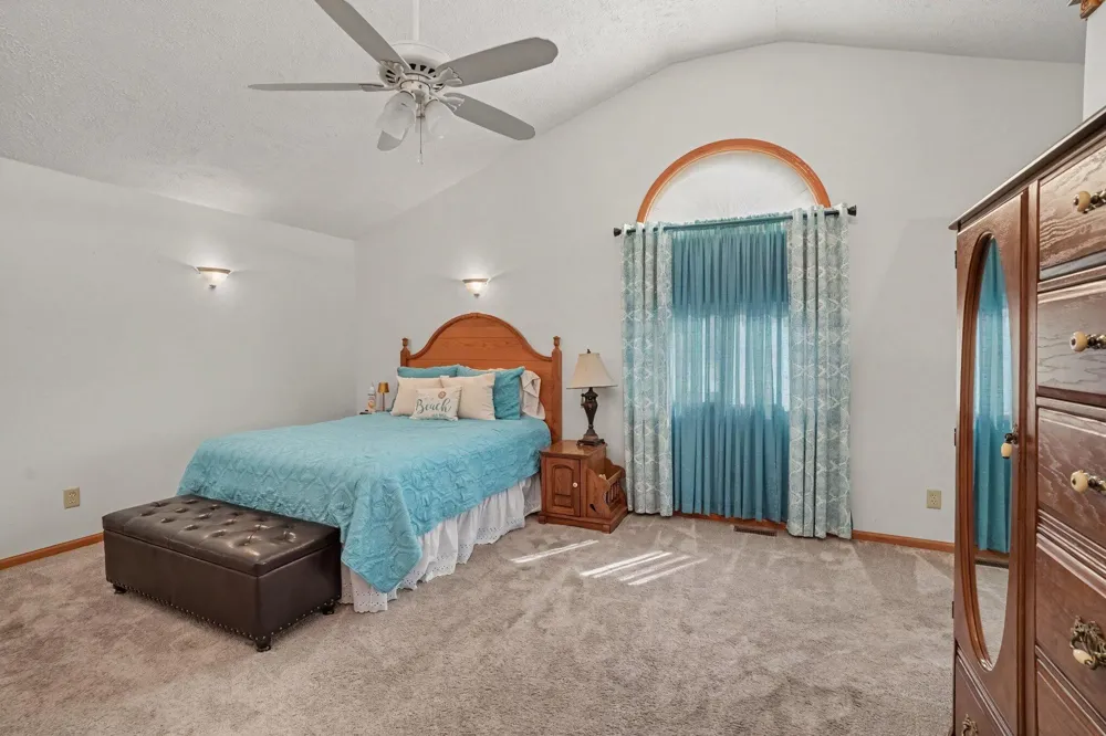 12996 Bayview Drive Vicksburg, MI 49097