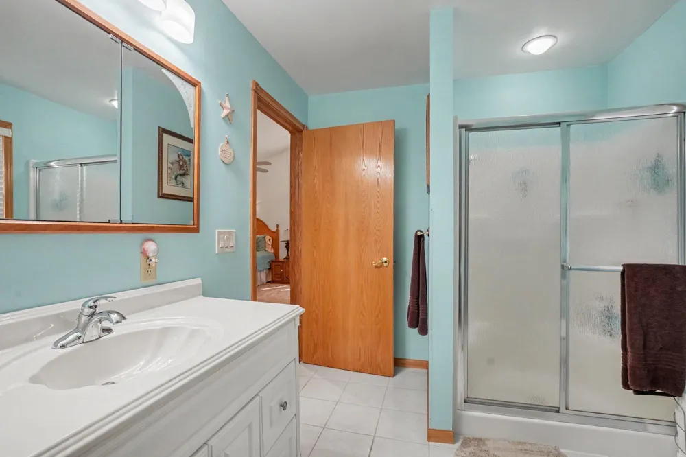 12996 Bayview Drive Vicksburg, MI 49097