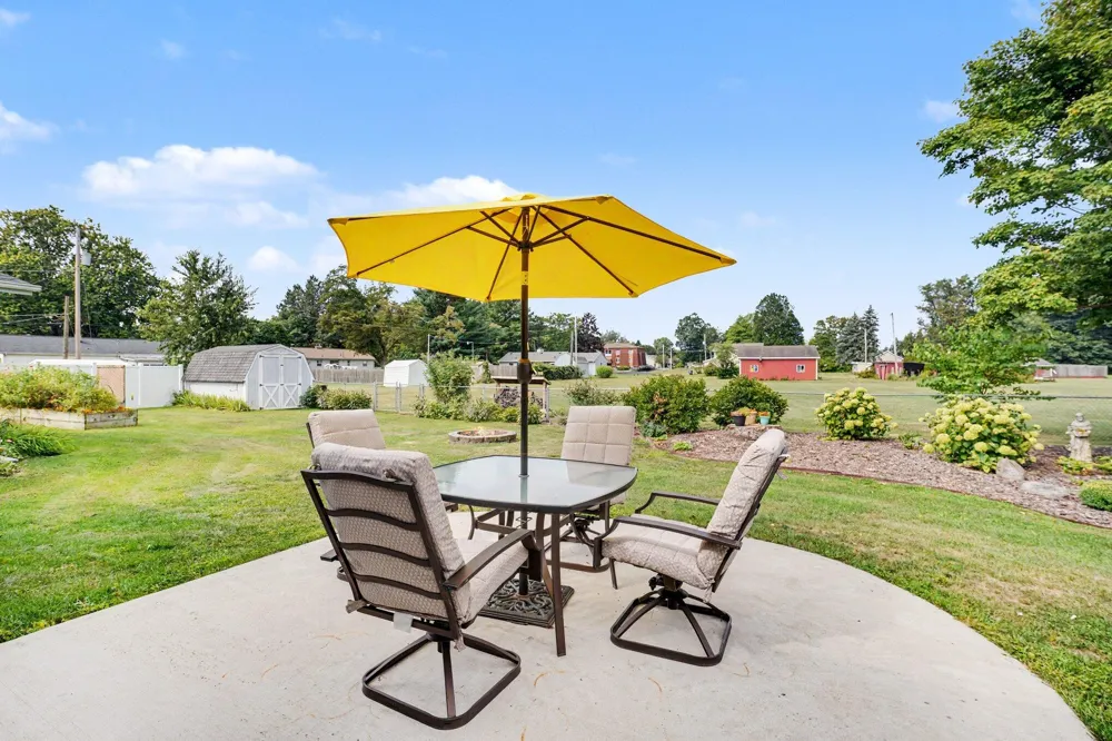 12996 Bayview Drive Vicksburg, MI 49097