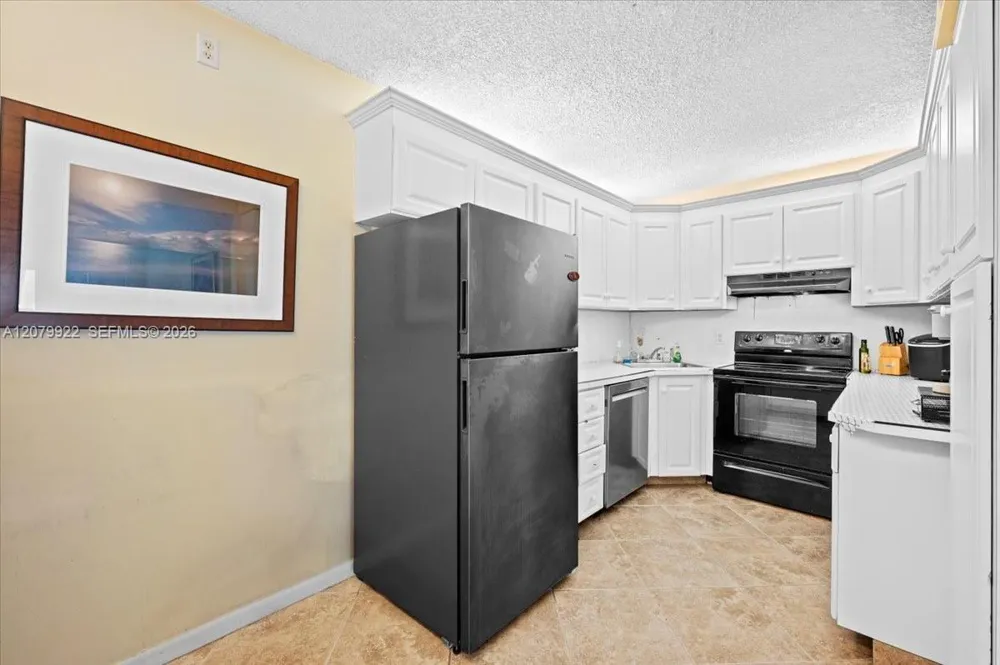 1014 Green Pine Blvd #H1 West Palm Beach, FL 33409