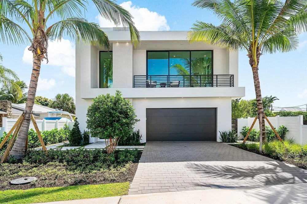 718 LAKE AVENUE Delray Beach, FL 33483