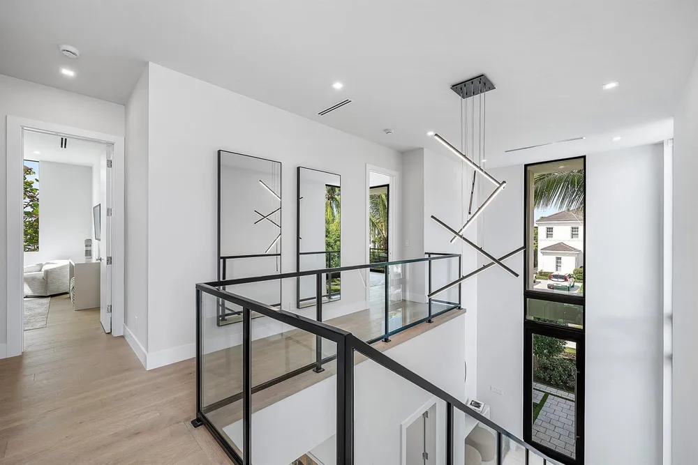 718 LAKE AVENUE Delray Beach, FL 33483