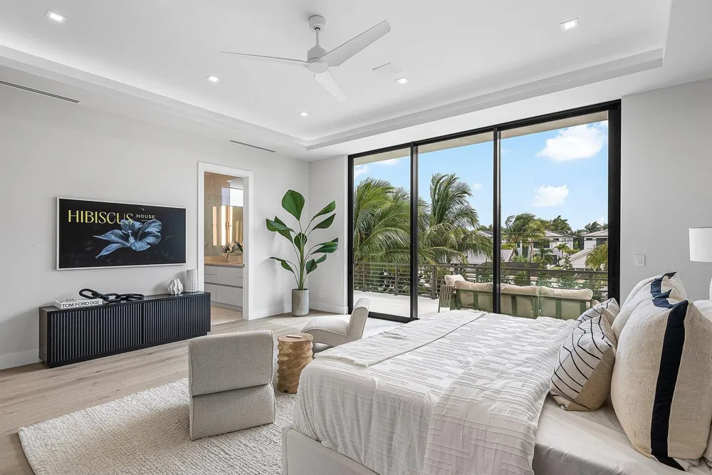 718 LAKE AVENUE Delray Beach, FL 33483