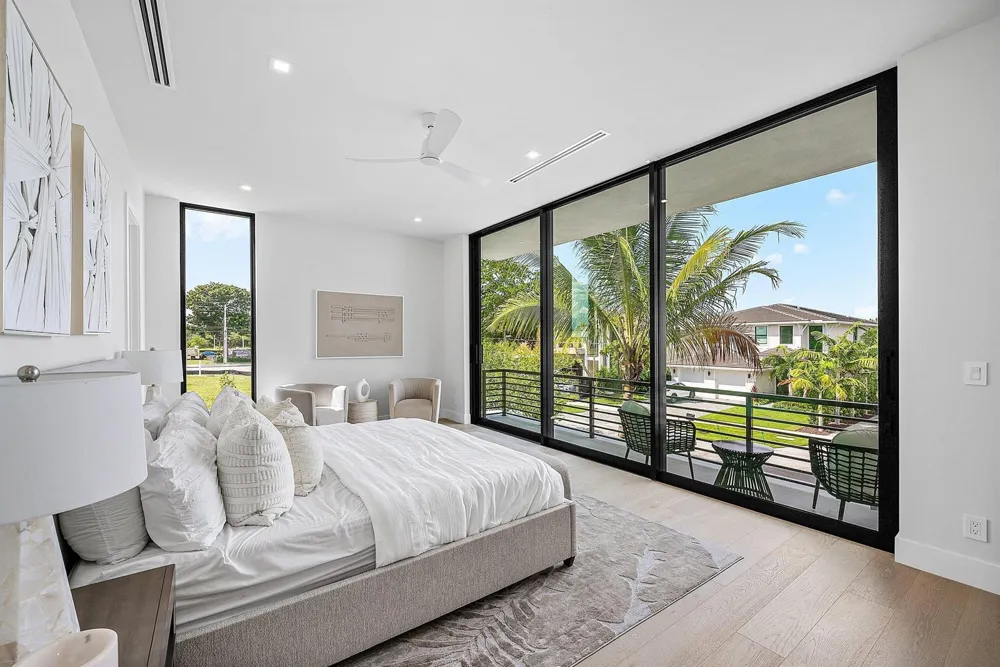 718 LAKE AVENUE Delray Beach, FL 33483