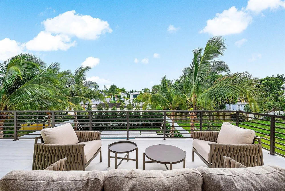 718 LAKE AVENUE Delray Beach, FL 33483