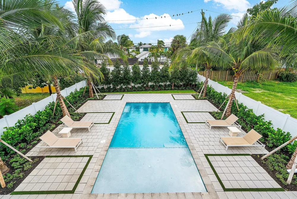 718 LAKE AVENUE Delray Beach, FL 33483