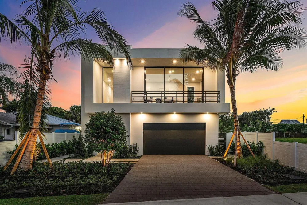 718 LAKE AVENUE Delray Beach, FL 33483