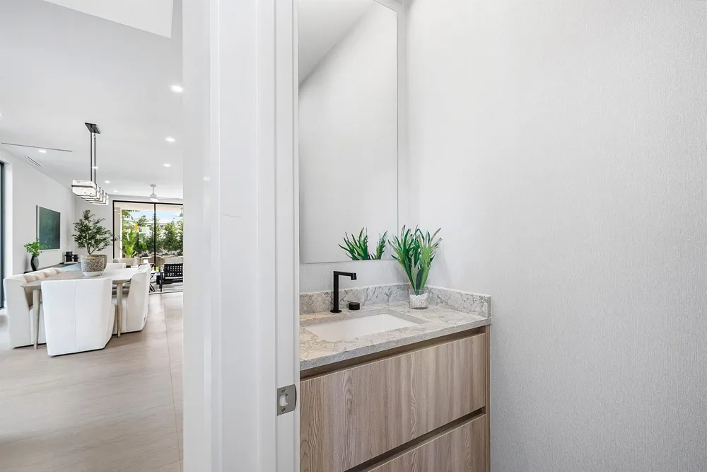 718 LAKE AVENUE Delray Beach, FL 33483