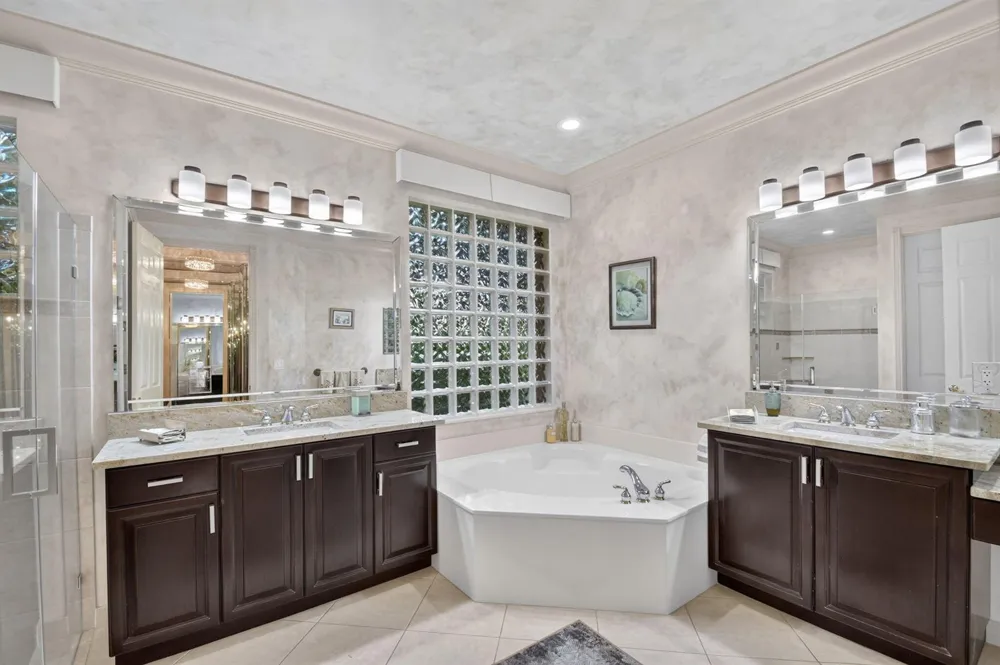 8934 MAJORCA BAY DRIVE Lake Worth, FL 33467