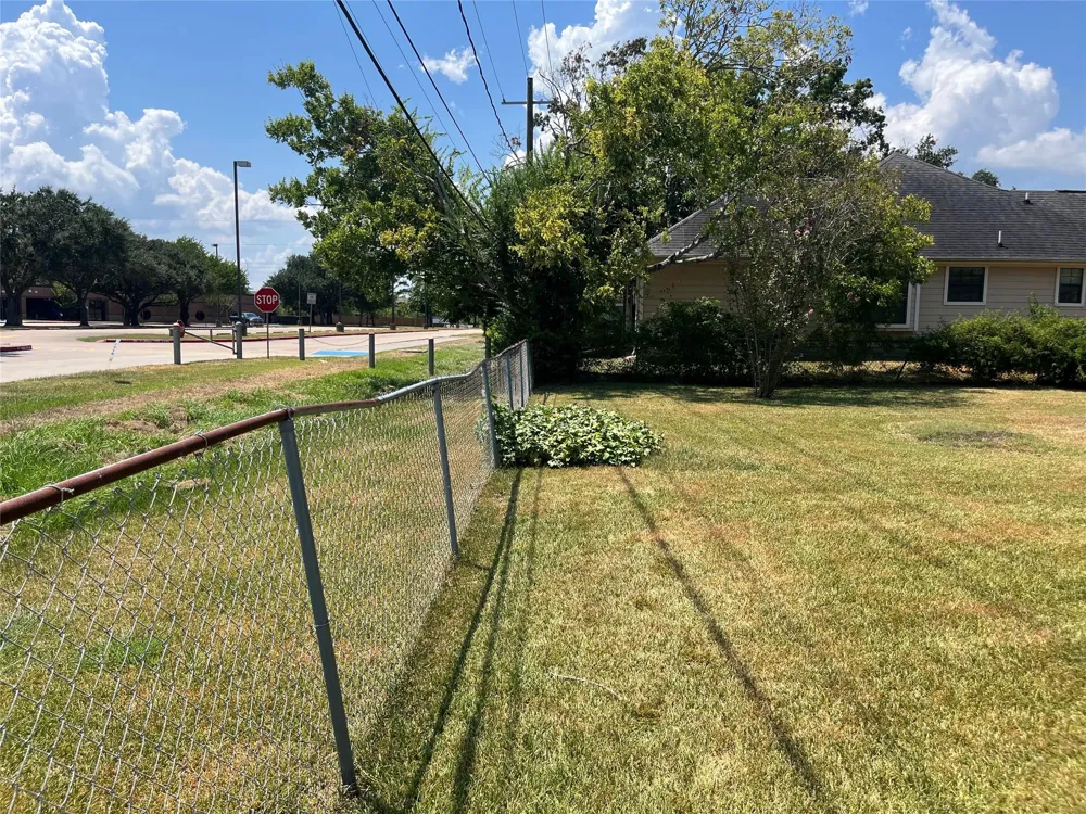 1871 Aspen Lane Seabrook, TX 77586