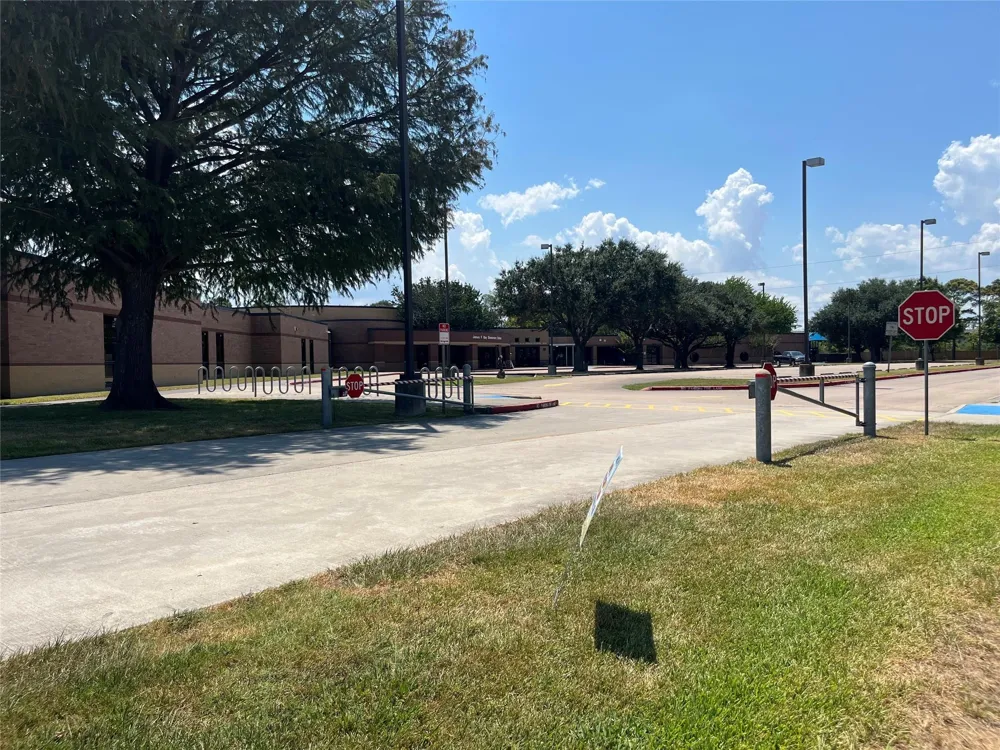 1871 Aspen Lane Seabrook, TX 77586