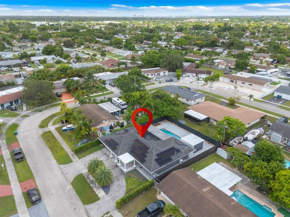 15825 SW 103rd Pl Miami, FL 33157