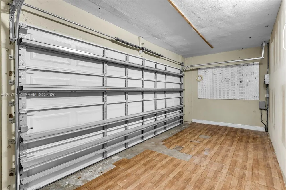 15825 SW 103rd Pl Miami, FL 33157