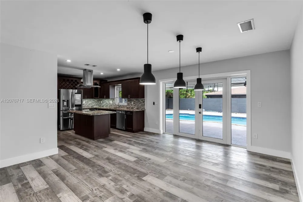 15825 SW 103rd Pl Miami, FL 33157