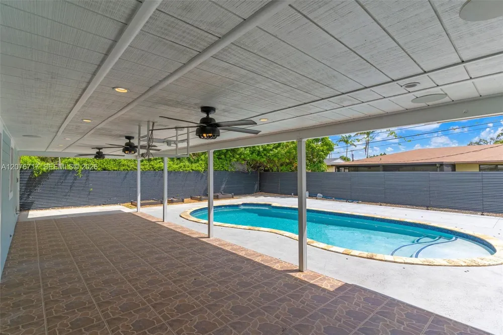 15825 SW 103rd Pl Miami, FL 33157