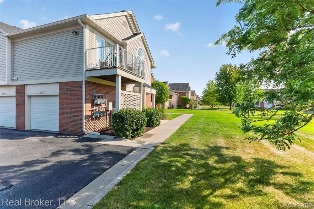51747 Adler Park Drive W Chesterfield Township, MI 48051
