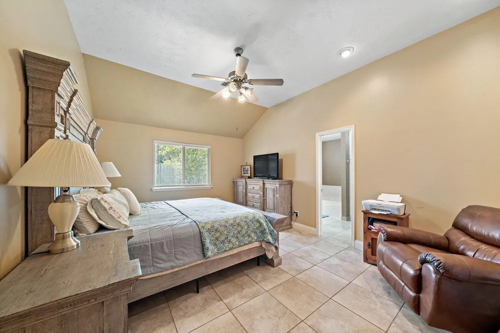 18223 Lundar Lane Tomball, TX 77377