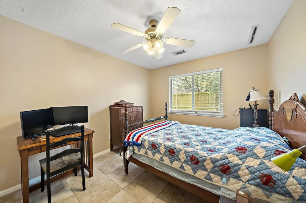 18223 Lundar Lane Tomball, TX 77377