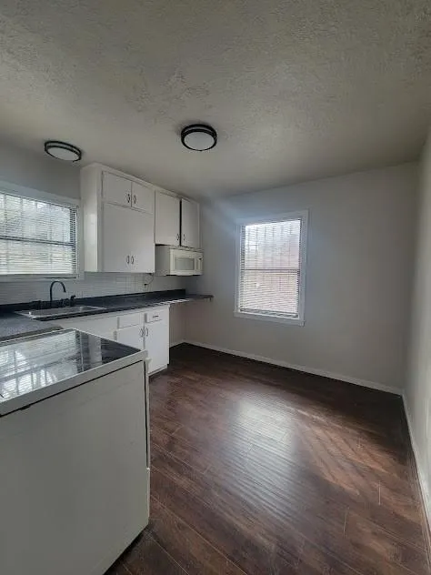 5318 Chennault Road Houston, TX 77033