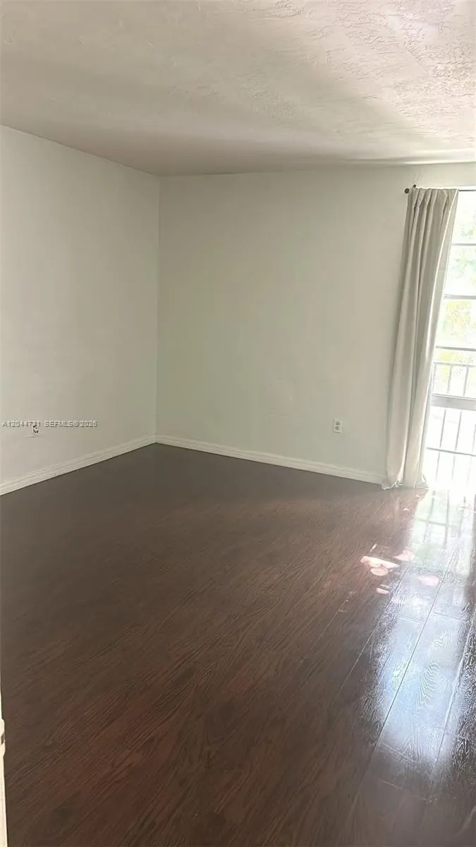 6900 Kendall Dr #A205 Pinecrest, FL 33156