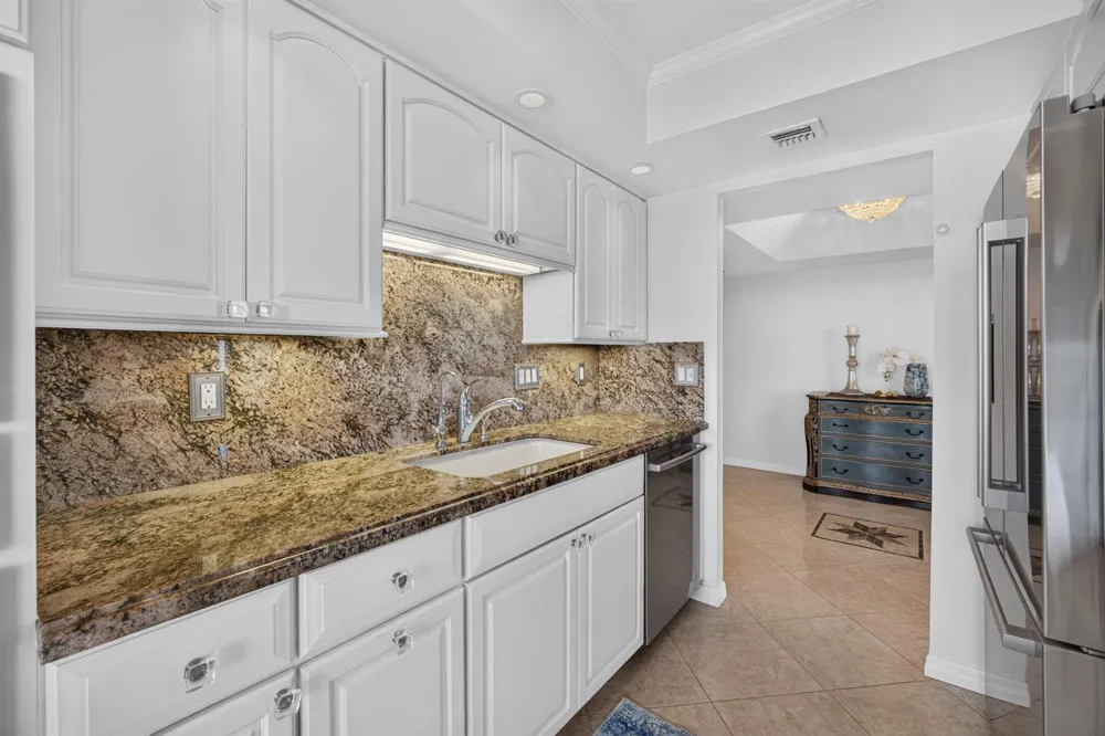 5540 OCEAN DRIVE #14A Singer Island, FL 33404