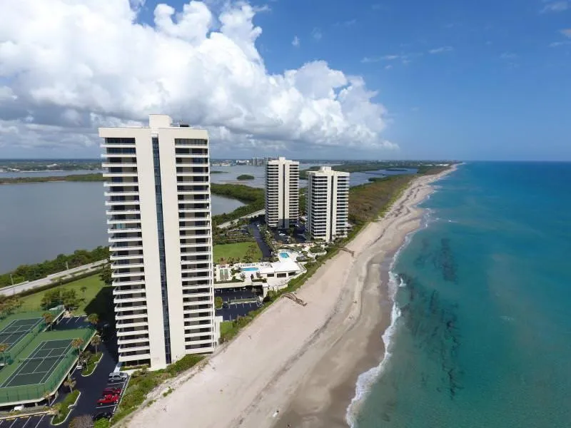 5540 OCEAN DRIVE #14A Singer Island, FL 33404