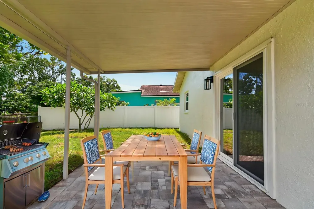 7037 69TH STREET Pinellas Park, FL 33781