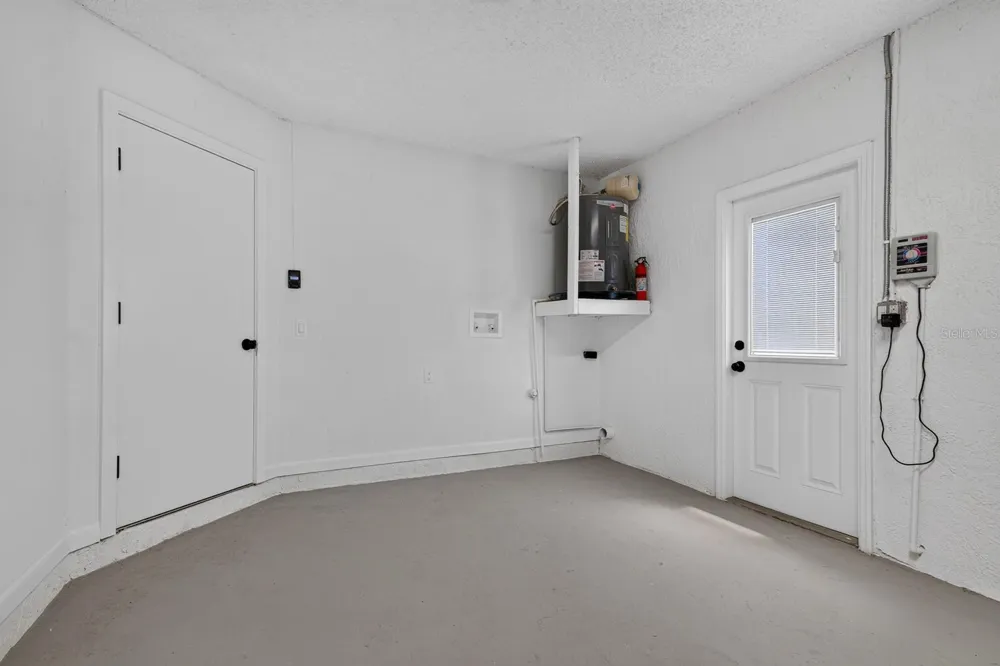 7037 69TH STREET Pinellas Park, FL 33781