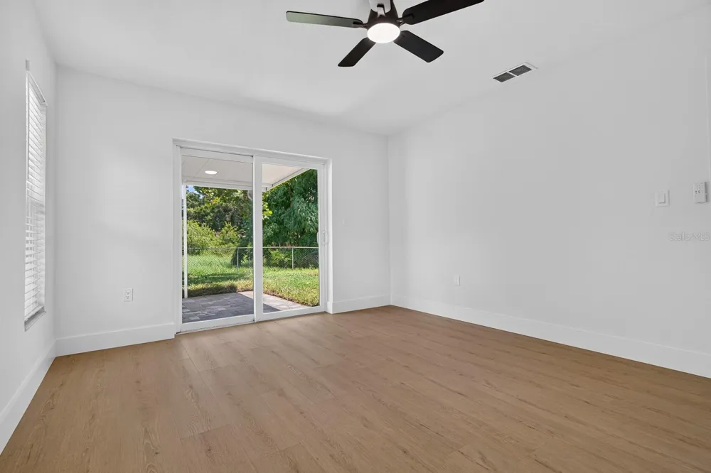 7037 69TH STREET Pinellas Park, FL 33781