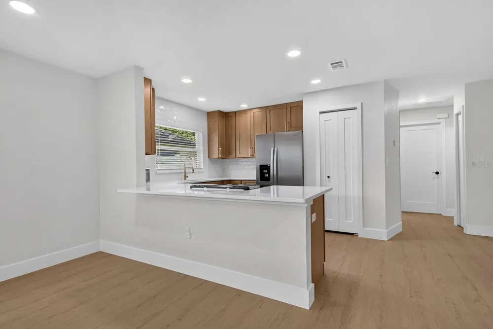 7037 69TH STREET Pinellas Park, FL 33781