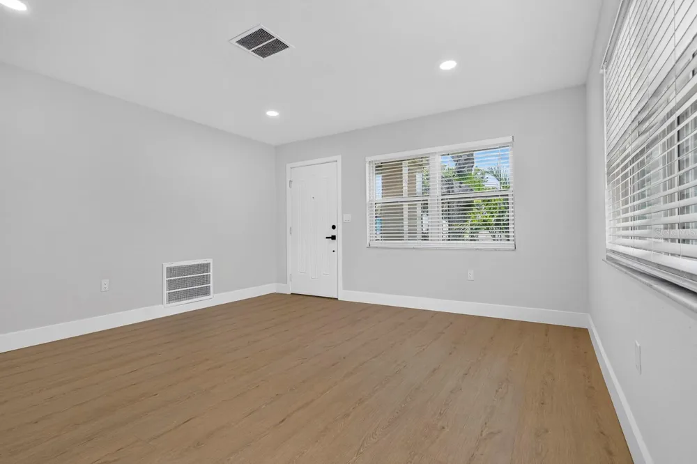 7037 69TH STREET Pinellas Park, FL 33781