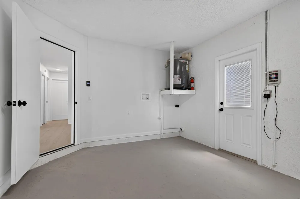 7037 69TH STREET Pinellas Park, FL 33781