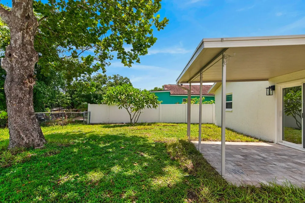 7037 69TH STREET Pinellas Park, FL 33781