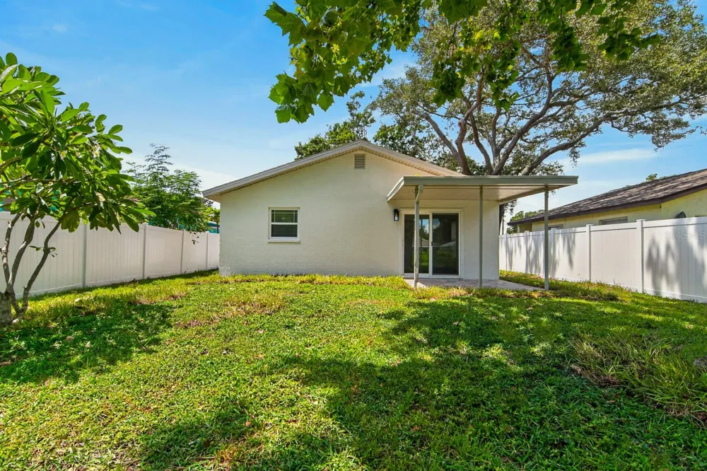 7037 69TH STREET Pinellas Park, FL 33781
