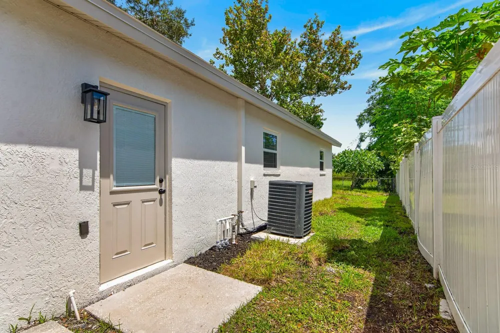 7037 69TH STREET Pinellas Park, FL 33781