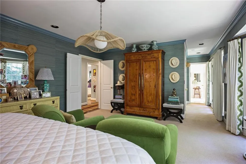 349 Pineland Road NW Atlanta, GA 30342