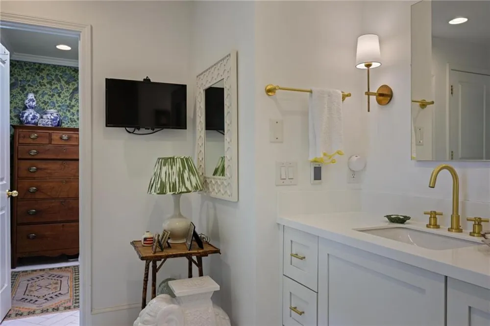 349 Pineland Road NW Atlanta, GA 30342