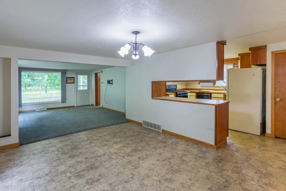 8370 Lumberjack Road Seville Township, MI 48877