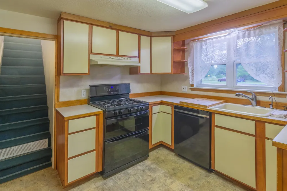 8370 Lumberjack Road Seville Township, MI 48877