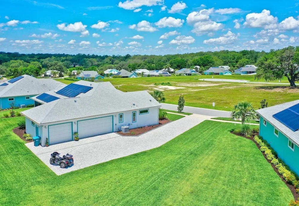 1148 BAHIA HONDA KEY DRIVE Lady Lake, FL 32159