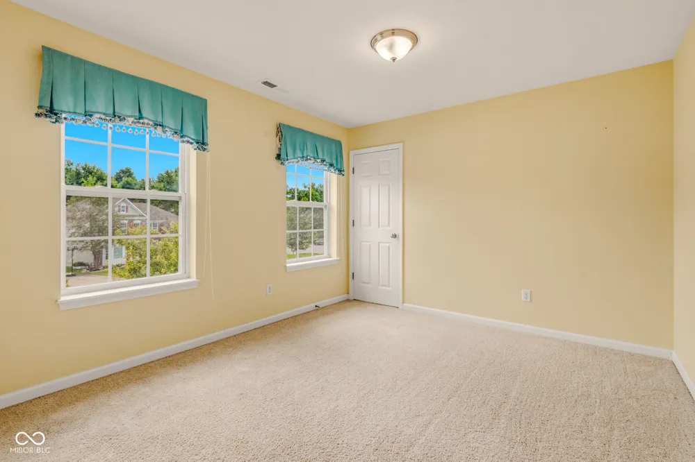7048 Stoney Ridge Drive Columbus, IN 47201
