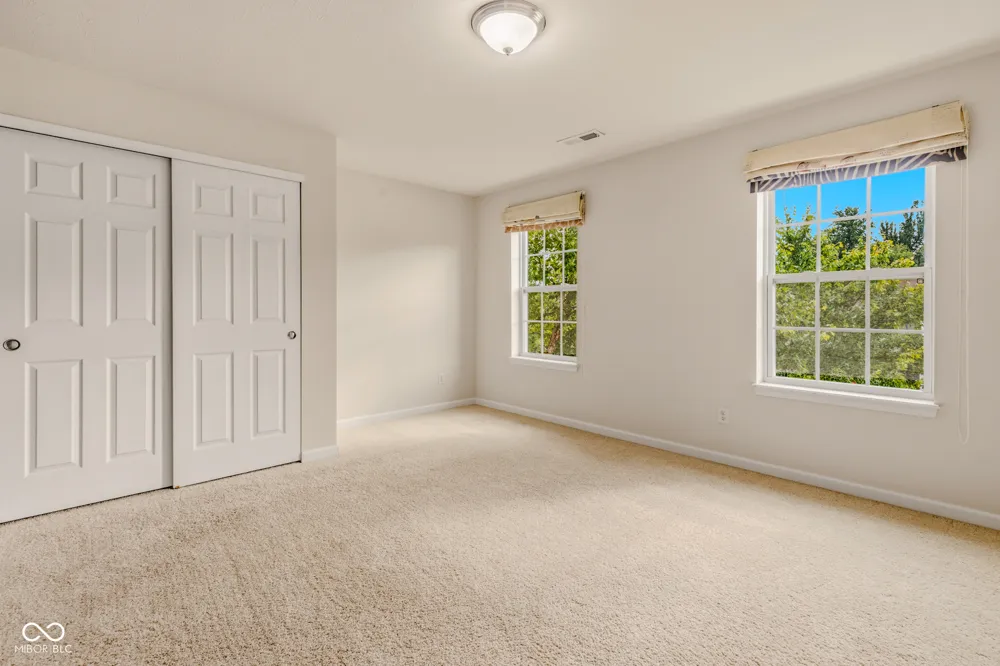 7048 Stoney Ridge Drive Columbus, IN 47201