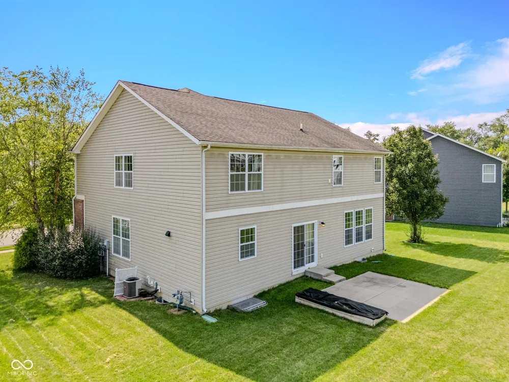 7048 Stoney Ridge Drive Columbus, IN 47201
