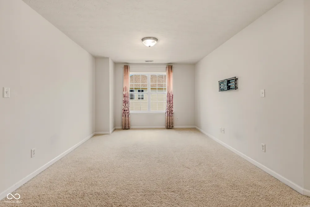 7048 Stoney Ridge Drive Columbus, IN 47201